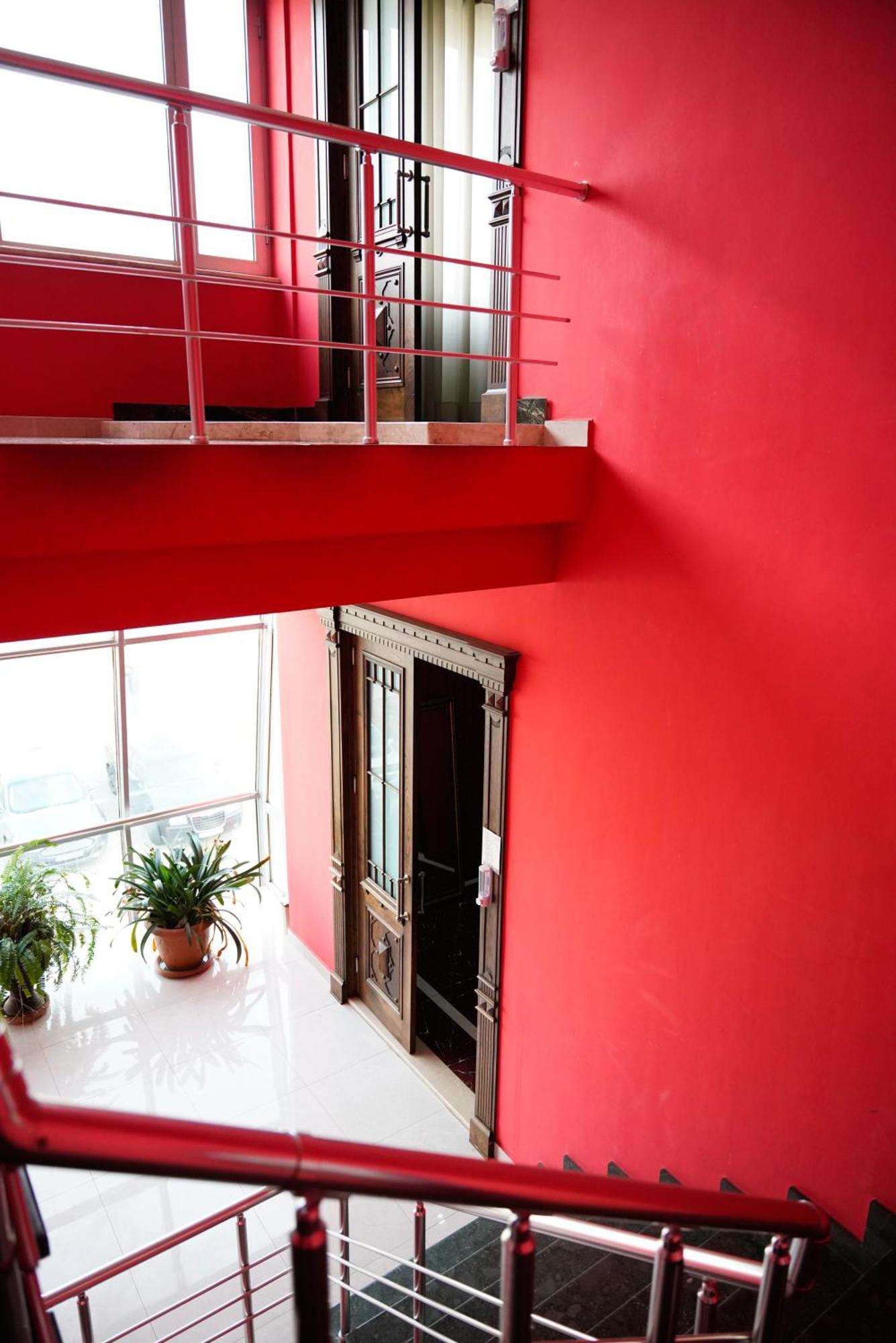 Hotel Monopoli Koutaïssi Extérieur photo
